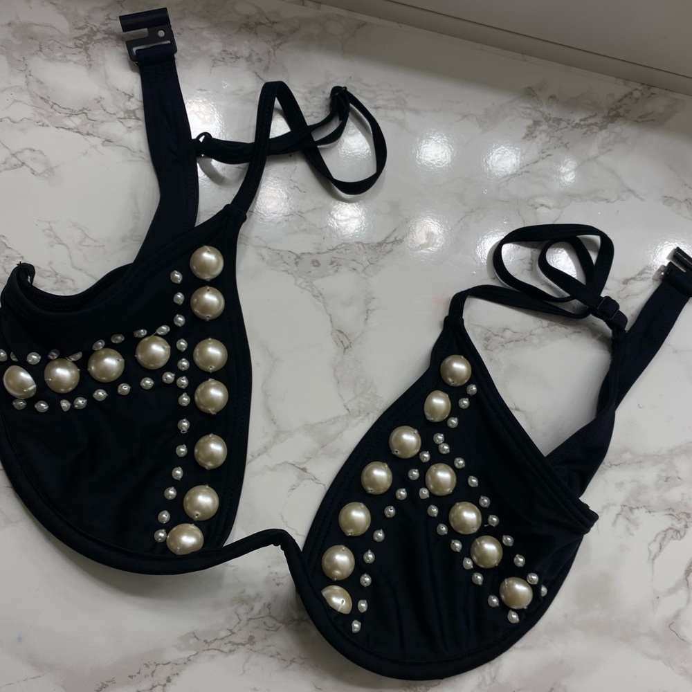 PEARL EMBELLISHED UNDERWIRE HIGH LEG BIKINI